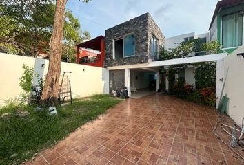 Casa en fraccionamiento en  Frac. Los Arcos, Calle El Ruiseñor, Quintín Arauz, Tabasco, México