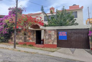 Casa en  Lomas De Atzingo, Cuernavaca, Morelos