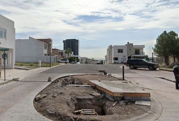 Casa en fraccionamiento en  Calle Peñon Del Berrueco, Chihuahua, México