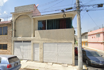 Casa en  Lago Tanganica, Ocho Cedros, Toluca De Lerdo, Estado De México, México