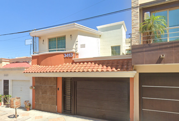 Casa en  Guillermo Laveaga 3413, Paseo De Los Arcos, 80180 Culiacán Rosales, Sin., México