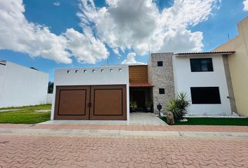 Casa en fraccionamiento en  Rincon Campestre, Río Lerma, San José De Los Olvera, Querétaro, México