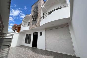 Casa en  Abdon Calderon (la Union), Santa Isabel, Azuay, Ecuador