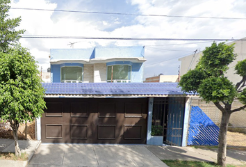 Casa en  Mar De Molucas, Lomas Lindas, Ciudad López Mateos, Estado De México, México