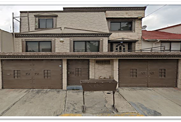 Casa en  C. Piñon 156, Cumbres De San Mateo, Naucalpan De Juárez, Méx., México