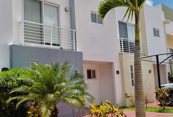 Casa en condominio en  Calle Celestun, Super Manzana 319, Cancún, Benito Juárez, Quintana Roo, 77536, Mex