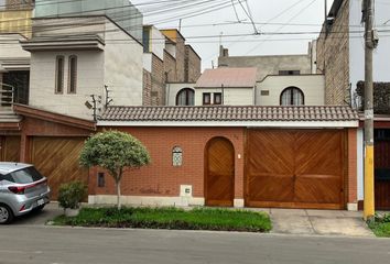 Casa en  Calle Marbella, Ate, Lima, 15012, Per