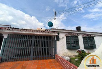 Casa en  Parque Piedra Pintada Alta, Calle 47, Ibagué, Tolima, Colombia