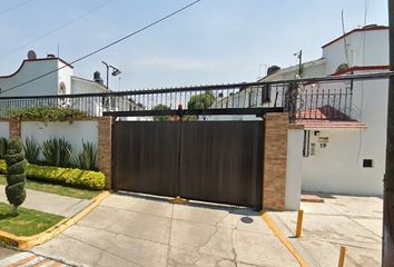 Casa en  Circuito Bahamas No. 19, Lomas Estrella 1ra Sección, Ciudad De México, Cdmx, México