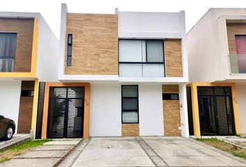 Casa en  Lomas De La Rioja, Veracruz, México