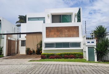 Casa en fraccionamiento en  San Bernardino Tlaxcalancingo, San Andrés Cholula