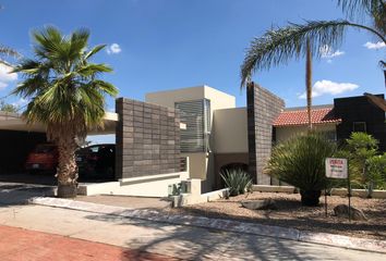 Casa en  Real Del Bosque, Fraccionamiento Vista Real, El Pueblito, Querétaro, México