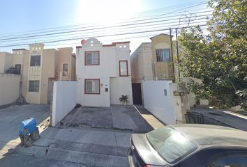 Casa en  Juan Sebastián Elkano, Misión De Fundadores 2 Sector, Ciudad Apodaca, Nuevo León, México