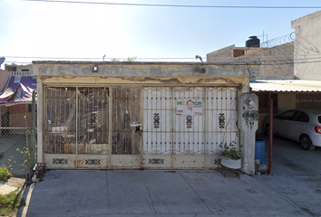 Casa en  Pino Piñolero 261, Colinas De San Juan(colinas De La Morena), 67262 Cdad. Benito Juárez, N.l., México