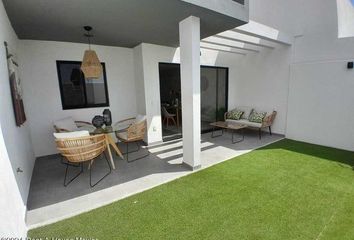 Casa en fraccionamiento en  Avenida Paseo De Orquídeas, Zakia, El Marqués, Querétaro, 76269, Mex