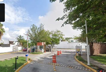 Casa en fraccionamiento en  Santa Cruz De Las Flores, Tlajomulco De Zúñiga