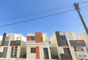 Casa en  Calle Maria Izquierdo, Los Soles, Ex-hacienda Santa Rosa, Nuevo León, México