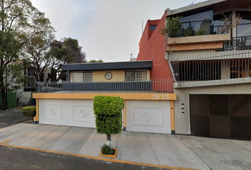 Casa en  Av. Paseo Del Bosque 39, Paseos De Taxqueña, 04250 Ciudad De México, Cdmx, México