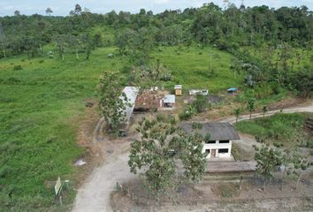 Terreno Comercial en  Quinindé, Ecuador