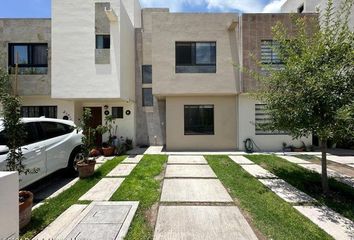 Casa en fraccionamiento en  Fraccionamiento Rincones Del Marqués, Avenida Del Marques, Querétaro, México