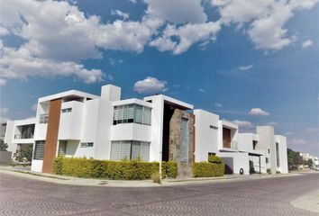 Casa en fraccionamiento en  Residencial Santa Lucia, Boulevard Jorge Vértiz Campero, León, Guanajuato, México