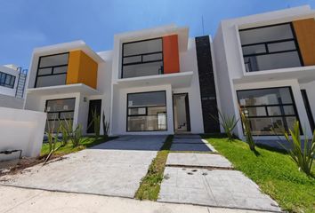 Casa en fraccionamiento en  Circuito Cañadas Del Bosque, Cañadas Del Bosque, Michoacán, México