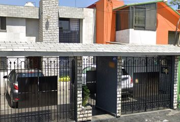 Casa en  San Juan 236, Mz 024, Valle Dorado, Tlalnepantla De Baz, Estado De México, México