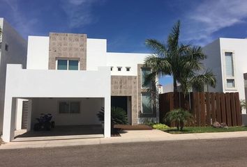 Casa en fraccionamiento en  100 Casas, Heroica Guaymas, Guaymas, Sonora