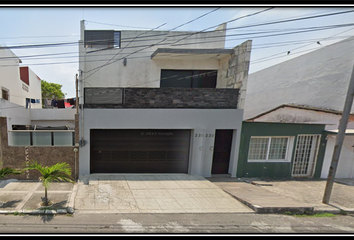 Casa en  C. Agustín De Iturbide 220, Ricardo Flores Magón, 91900 Veracruz, Ver., México