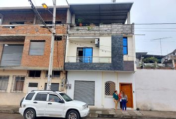 Casa en  Calle Victor Ollague, Santa Rosa, El Oro, Ecuador