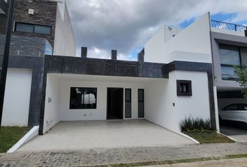 Casa en fraccionamiento en  Parque Aguascalientes, Lomas De Angelópolis, Puebla, México