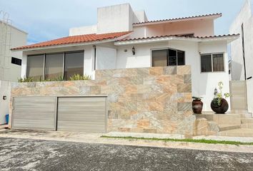 Casa en fraccionamiento en  Fraccionamiento El Sendero Residencial, Veracruz, México