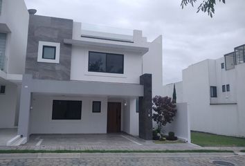 Casa en fraccionamiento en  Parque Querétaro, Boulevard De Los Volcanes, Lomas De Angelópolis, Puebla De Zaragoza, Puebla, México