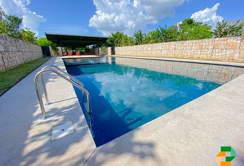 Lote de Terreno en  Privada Gaviones, Cholul, Yucatán, México