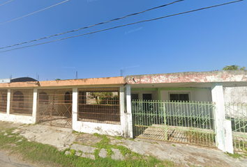 Casa en  Heroica Escuela Naval, Barrio Bravo, Chetumal, Quintana Roo, México