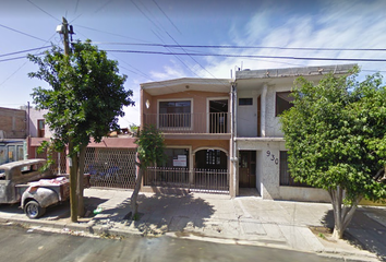 Casa en  Av Escuadrón 201, Eugenio Aguirre Benavides, Torreón, Coahuila De Zaragoza, México