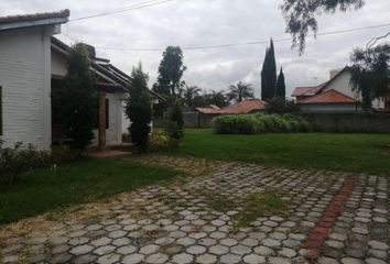 Terreno Comercial en  Mirasierra, Quito, Ecuador