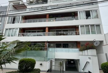 Departamento en  Av. Gral. Juan Antonio Pezet 1935, San Isidro, Perú