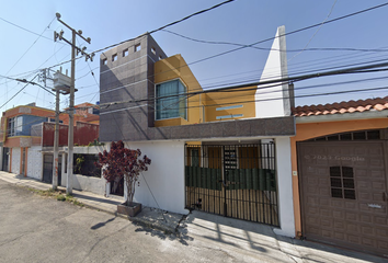 Casa en  Tabachines 208, Mz 030, Villa De Las Flores, 55710 San Francisco Coacalco, Méx., México