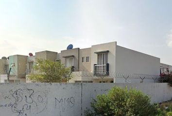 Casa en condominio en  Avenida Campo Príncipes, Campo Real, Nuevo México, Jalisco, México