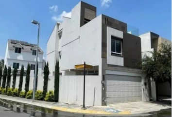 Casa en  Veta 483, Residencial Puerta De Hierro, Monterrey, Nuevo León, México