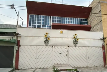 Casa en  Diego Nava Rivas 29, Coapa, Presidentes Ejidales 1ra Sección, Ciudad De México, Cdmx, México