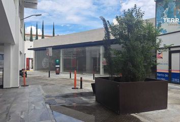 Local comercial en Venta en Plaza Boulevares en platnta baja con vista a calle