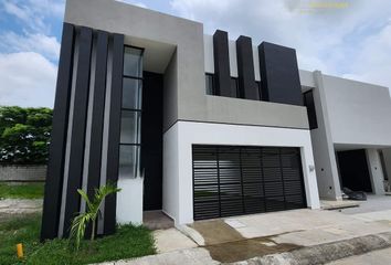 Casa en fraccionamiento en  Boulevard Riviera Veracruzana, Veracruz, México