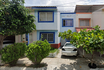 Casa en  Avenida Azulita, San Fernando, Tuxtla Gutiérrez, Chiapas, México