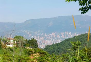 Lote de Terreno en  Loma De Los Bernal, Medellín