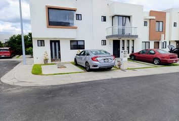 Casa en fraccionamiento en  El Canto, Circuito Jilgueros, Zibatá, Querétaro, México