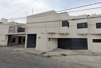 Casa en fraccionamiento en  Calle De La Luz 77, Chapultepec, 62450 Cuernavaca, Morelos, México