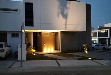 Casa en  Cañadas Del Lago, Corregidora, Querétaro