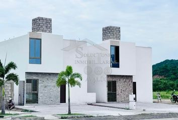 Casa en  Avenida Manzanillo, La Ceiba, 28864 Manzanillo, Colima, México